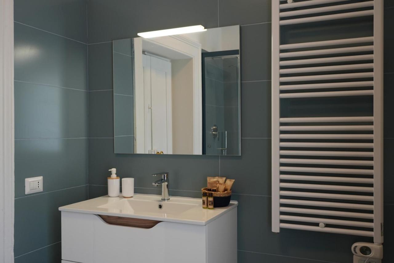 Palazzo Manzoni Apartments Bari Habitación foto