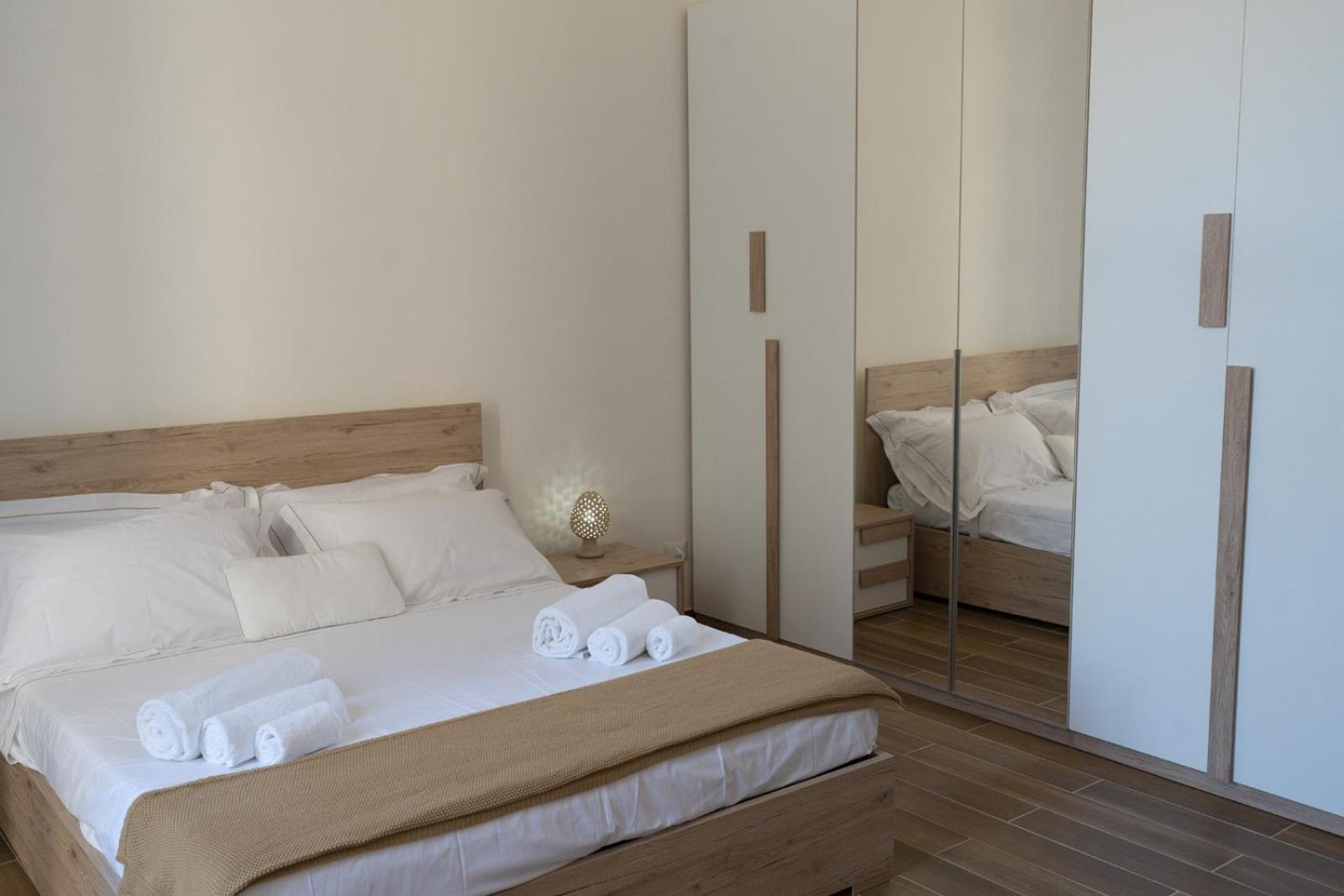 Palazzo Manzoni Apartments Bari Habitación foto
